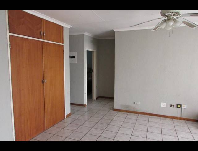 2 BEDROOM APARTMENT FOR SALE IN WHITE RIVER CENTRAL